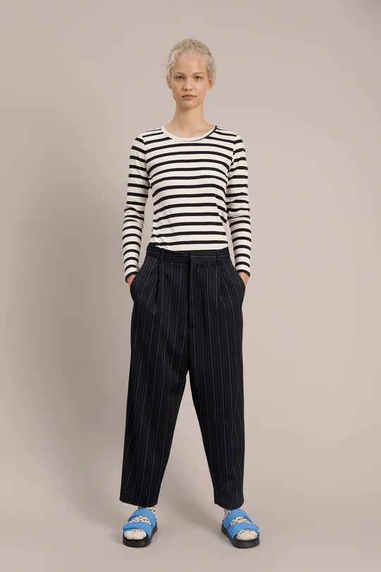Munthe Jote Top Navy