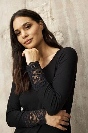 In Front Woman Vivian blouse black